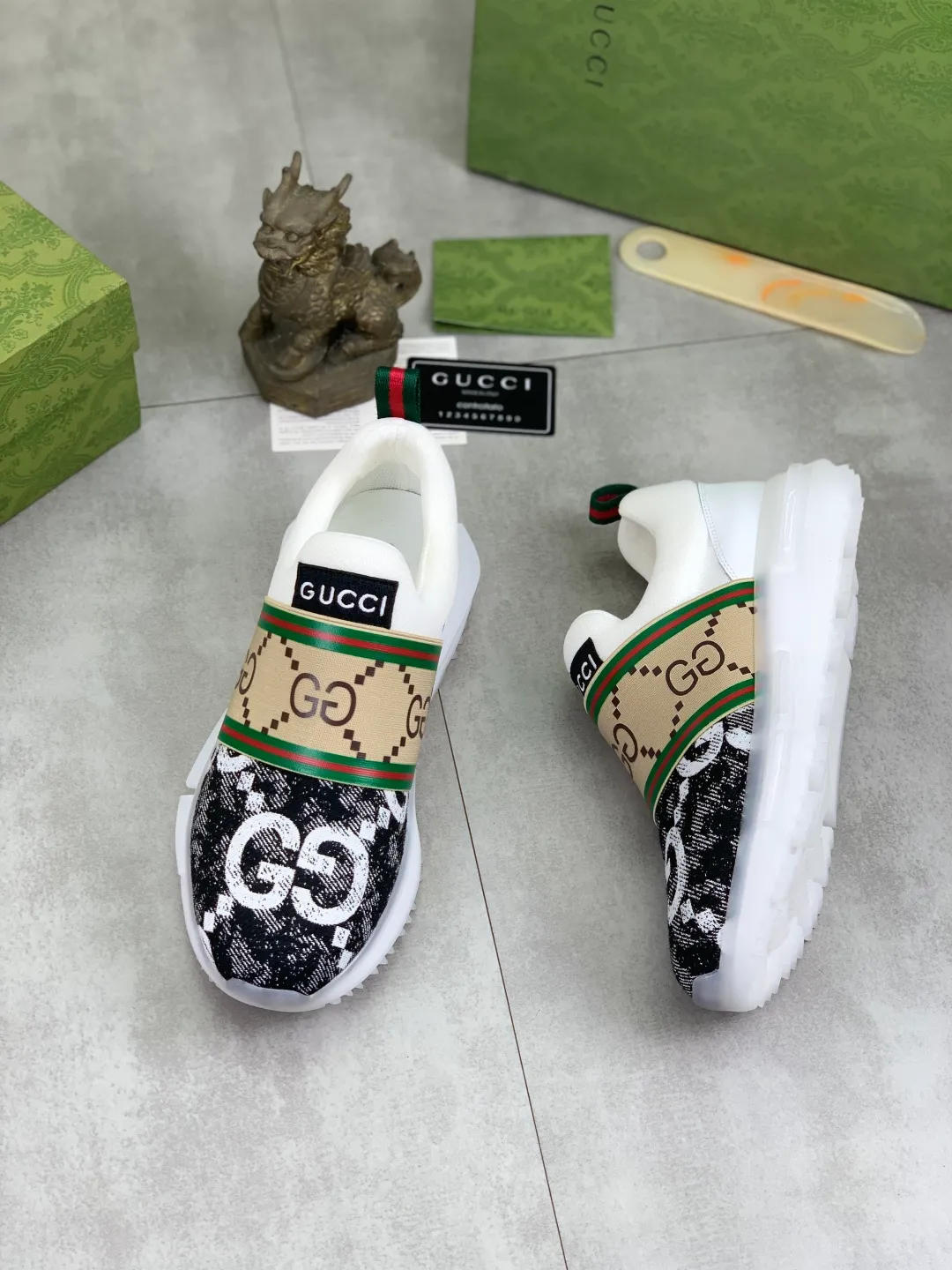 Men's shoes 💰P460💰[New style]🆘 Gucci [GUCCI] classic fashion high-top men's shoes, synchronized with counters, exquisite workmanship, exquisite color matching, the upper is made of original soft double G calfskin Gucci webbing ➕ first-layer pigskin lining ➕ pigskin feet The lasts made according to the original version are quite attractive both on the foot and in the placement. There is no need to comment on the good ones. They are absolutely versatile. Number of sizes: 38-44, 3️⃣colors🉑️ to choose from.